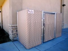6&#039; privacy chain link, a/c full enclosure-1