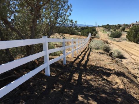 Ranch Style Vinyl Fence Installation Oak Hills